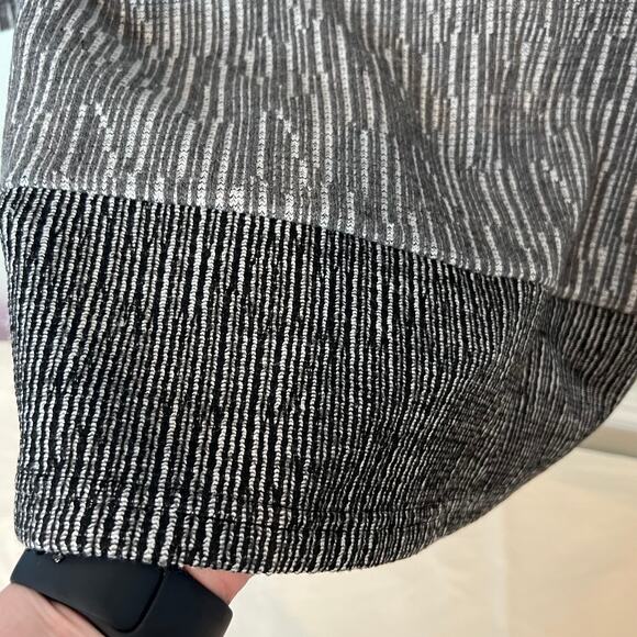 Papillon NEW Textured Liner Print Sweater Dress Grey Size Large - Picture 7 of 15